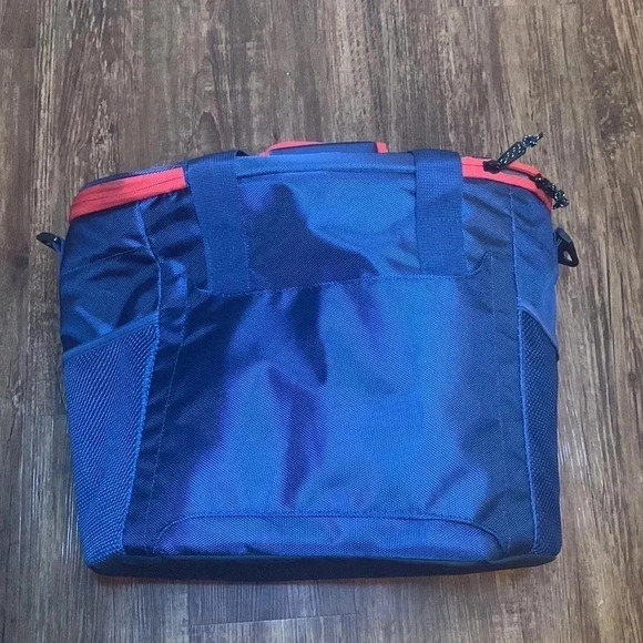 New England Patriots NFL Igloo Tailgate Tote Bag 28 Can NWT - Picture 4 of 7